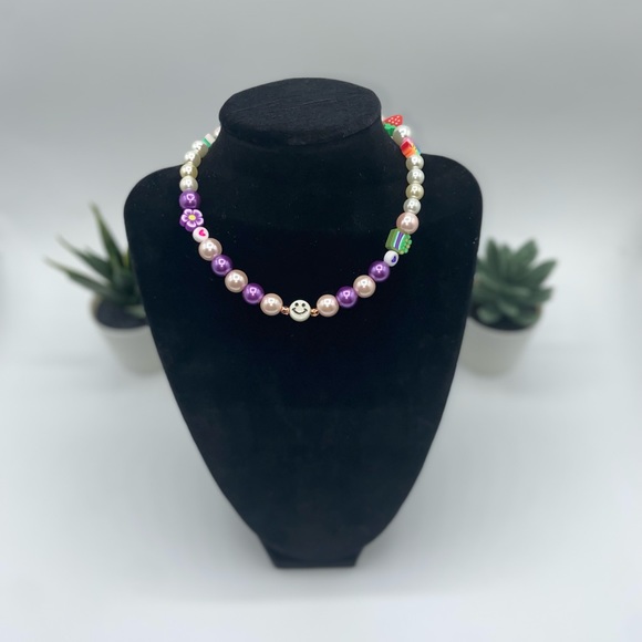 Handmade 90’s Y2K Inspired Beaded Necklace - Picture 2 of 9